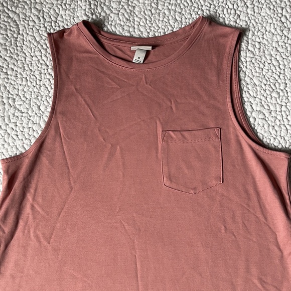 Pink Top - Picture 2 of 3